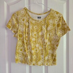 Size Large yellow and white flowery top